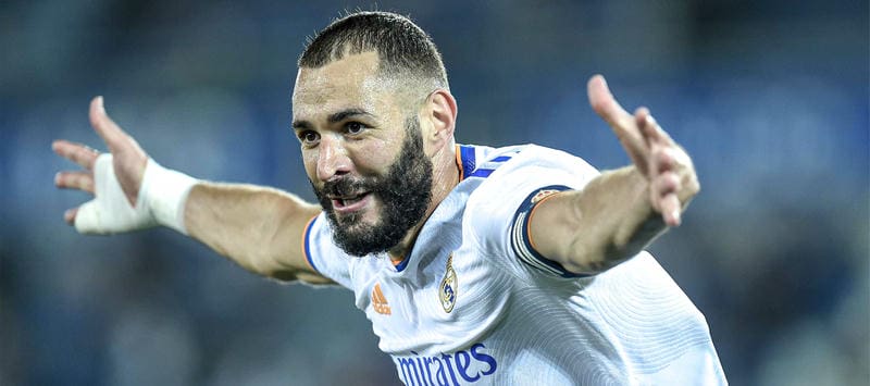 Những bàn thắng đáng nhớ khác của Benzema